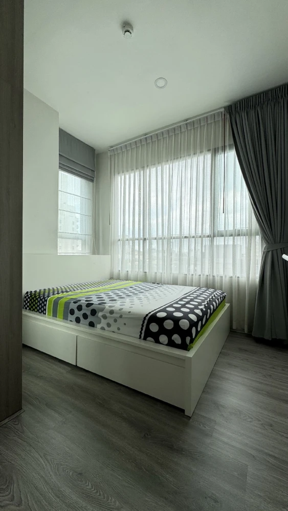 For rent: Knightsbridge Collage Ramkhamhaeng, 4th floor, nice room, fully furnished, reserve now!