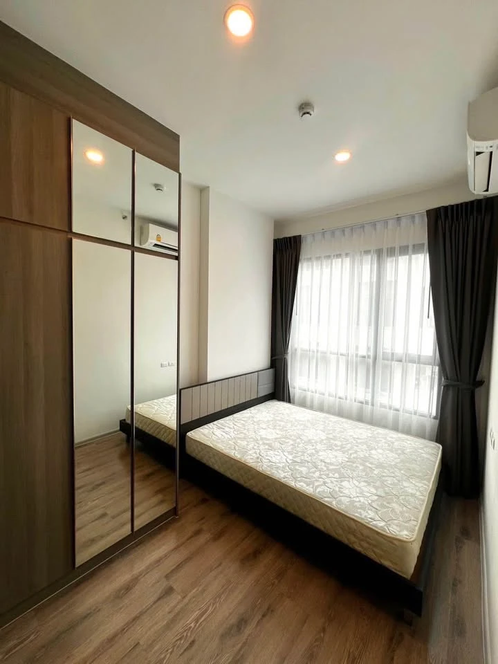 Ready-to-move-in apartment at Knightsbridge Collage Ramkhamhaeng. Fully furnished. Book now!