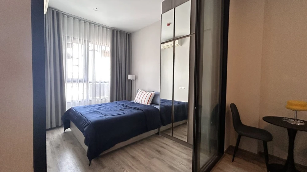 For rent: KnightsBridge Prime On-nut, fully furnished with all appliances. Just bring your personal belongings and move in!