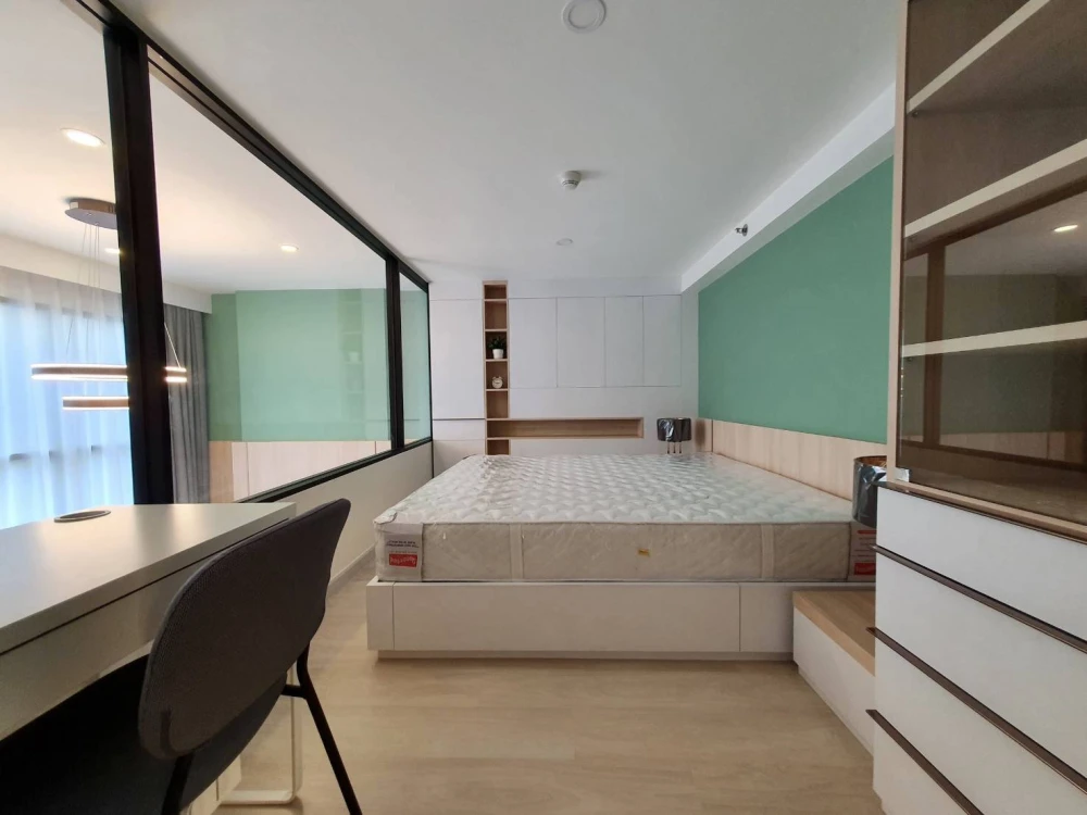 KnightsBridge Prime Sathorn for rent. Ready to move in, fully furnished, high floor. Book now!