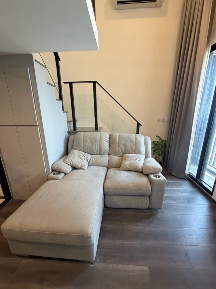 For rent: KnightsBridge Space Rachayothin, 20th floor. Nice, fully furnished unit. Book now!