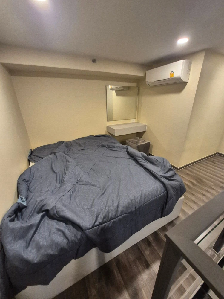 For rent: Knightsbridge Space Rama 9, 26th floor (very high floor), fully furnished. Don't wait!