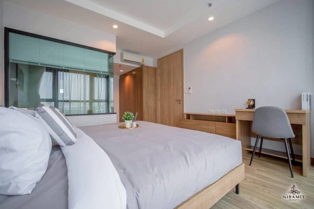 For rent: Ladda Plus Sriracha, ready to move in, fully furnished. Book now, don't miss out!