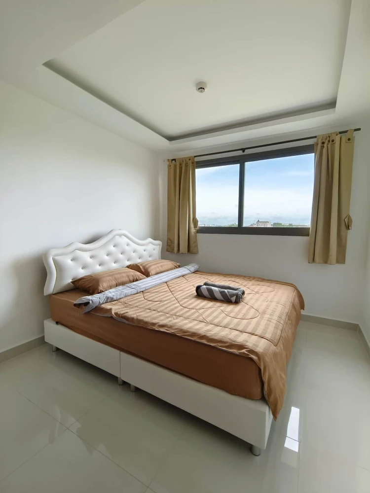 For rent: Laguna Beach Resort 3 - The Maldives, Building E, 1-bedroom unit (corner room), exterior view. Don't miss out!