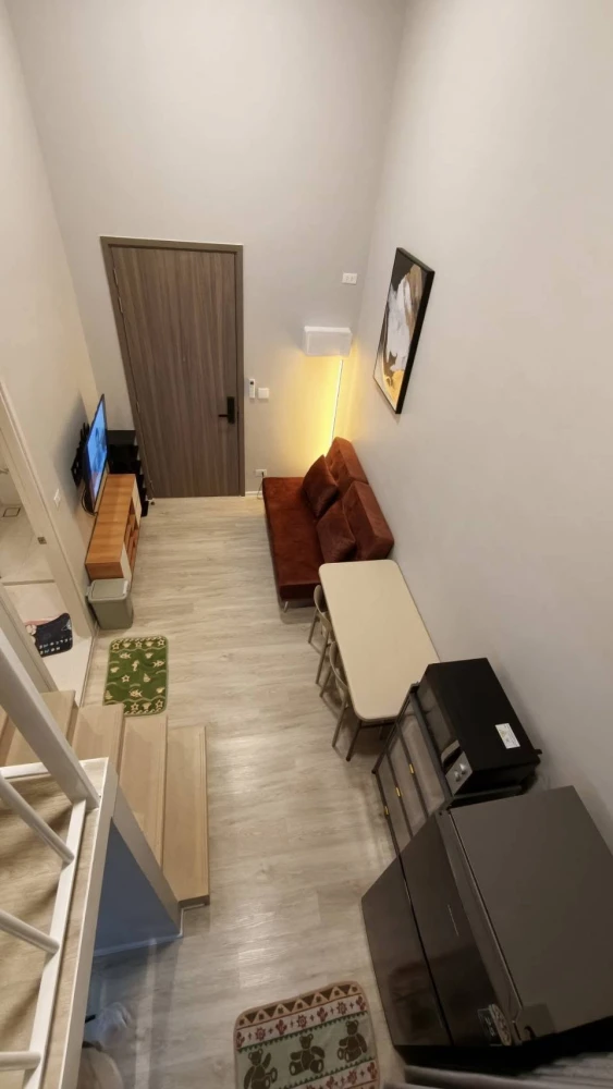 For rent: Landmark @Grand Station, double-volume unit (giving the feeling of being on approximately the 20th floor). Just bring your belongings and mo