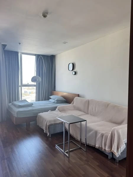 For rent: Le Luk Condominium, 12th floor, bright, clean, airy, comfortable, nice to live in. Interested? Reserve now!