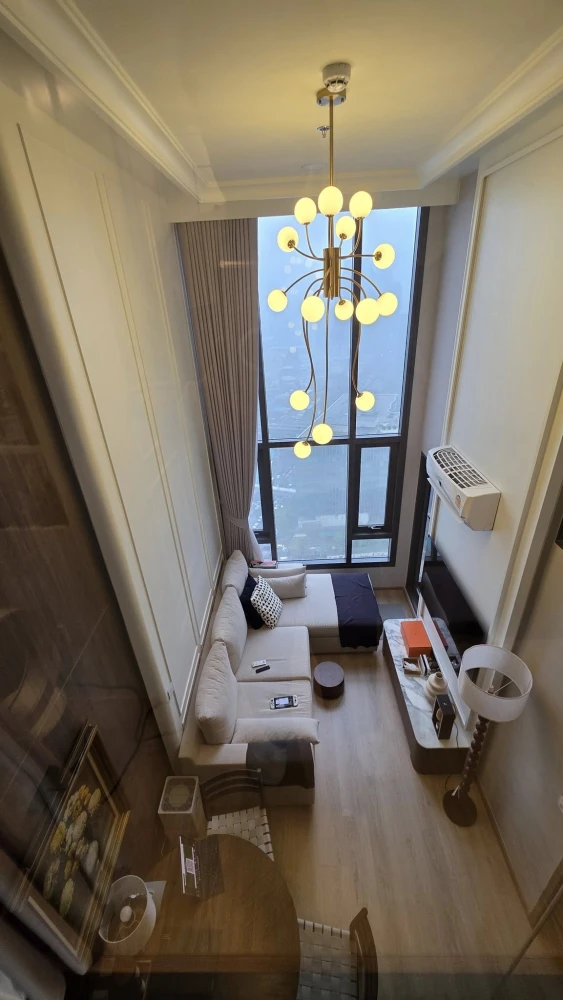 For rent: Life Rama 4 - Asoke, 34th floor, city view + Bang Krachao River curve, Vertiplex room, high ceiling, reserve now.