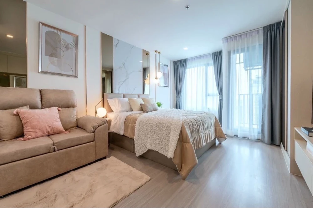 For rent: Life Ladprao, 31st floor. Beautiful room, fully furnished. Book now!