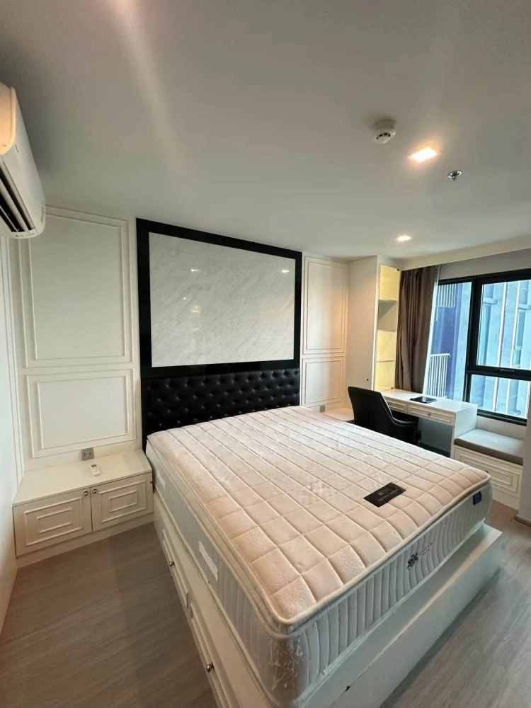 For rent: Life Ladprao, a lovely room with high-quality built-in furniture, in a great location with convenient transportation. Don't miss out!