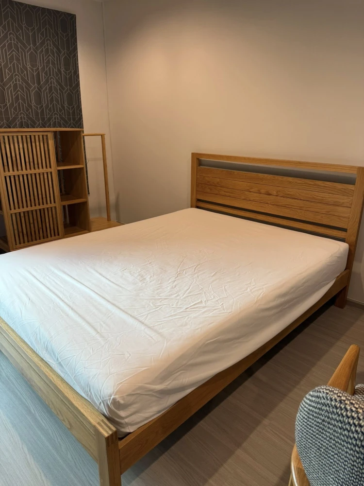 For rent: Life Ladprao, ready to move in, high floor, furnished, ready to reserve now.