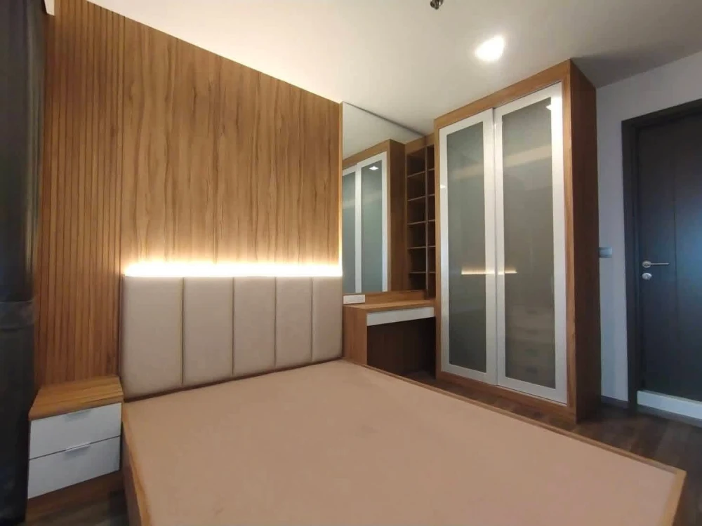 For rent: Life Ladprao Valley, 22nd floor, corner unit. Private and quiet. Fully furnished. Book now!