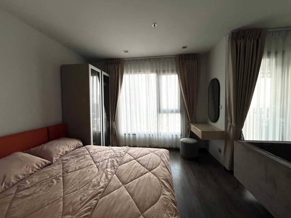 For rent: Life Ladprao Valley, high floor, ready to move in, fully furnished, reserve now.
