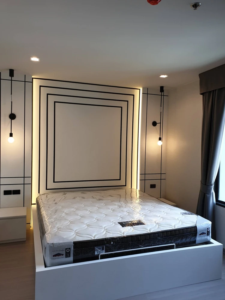 For rent: Life Ladprao Valley, high floor unit, fully furnished and ready to move in. Book now!
