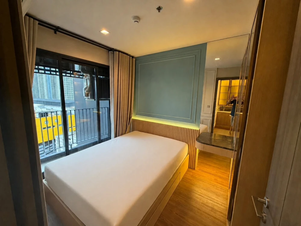 For rent: Life Ladprao Valley. Beautifully decorated unit with high-quality built-in furniture. Don't miss out!