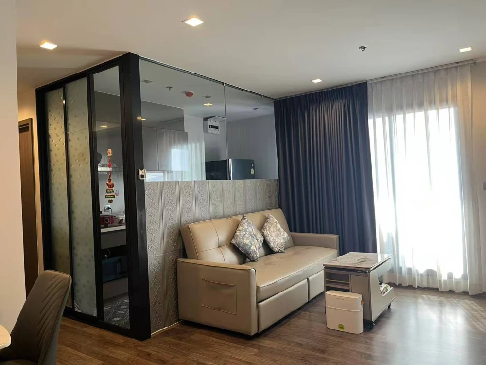 For rent: Life Ladprao Valley, corner room, very quiet, 2 bedrooms, 2 bathrooms, spacious area, comfortable, don't miss it.