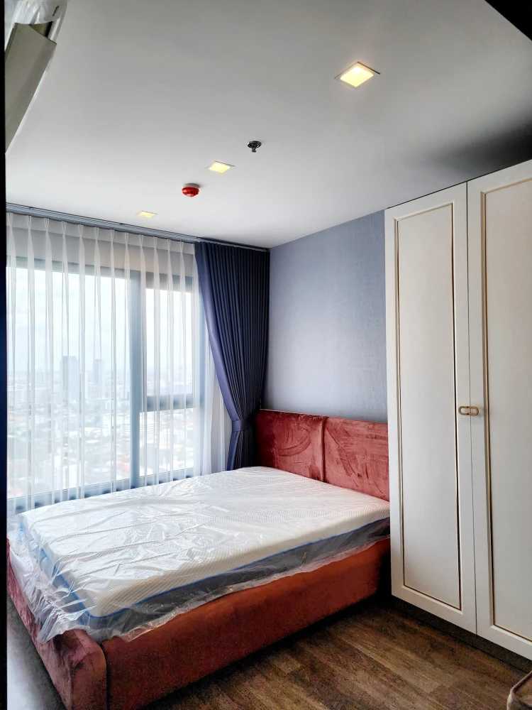 For rent: Life Ladprao Valley, 1 bedroom, 1 bathroom, auspicious room number, fully furnished, beautiful city view.