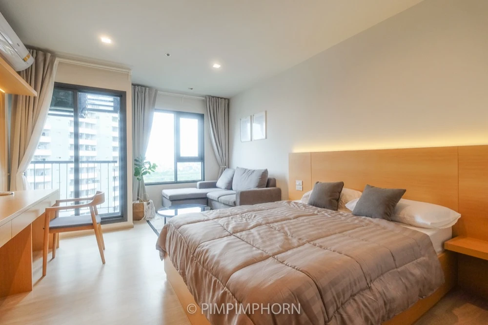 For rent: Life One Wireless, 23rd floor, fully furnished, very livable. Book now! (Quickly!)