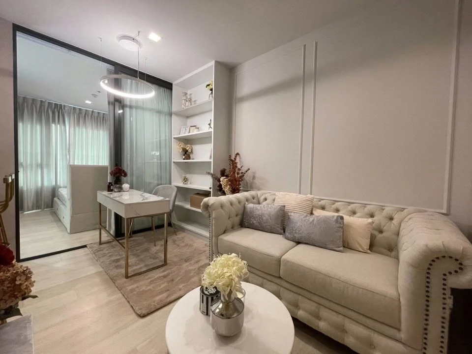 For rent, Life One Wireless, beautifully decorated room, looks very good, complete with furniture and appliances, must arrange.