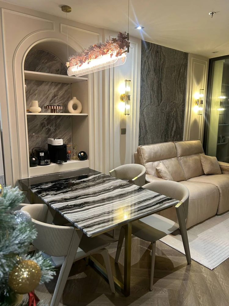 For rent: Life Phahon-Ladprao, 19th floor, built-in, fully furnished, ready to move in. Interested? Reserve now!