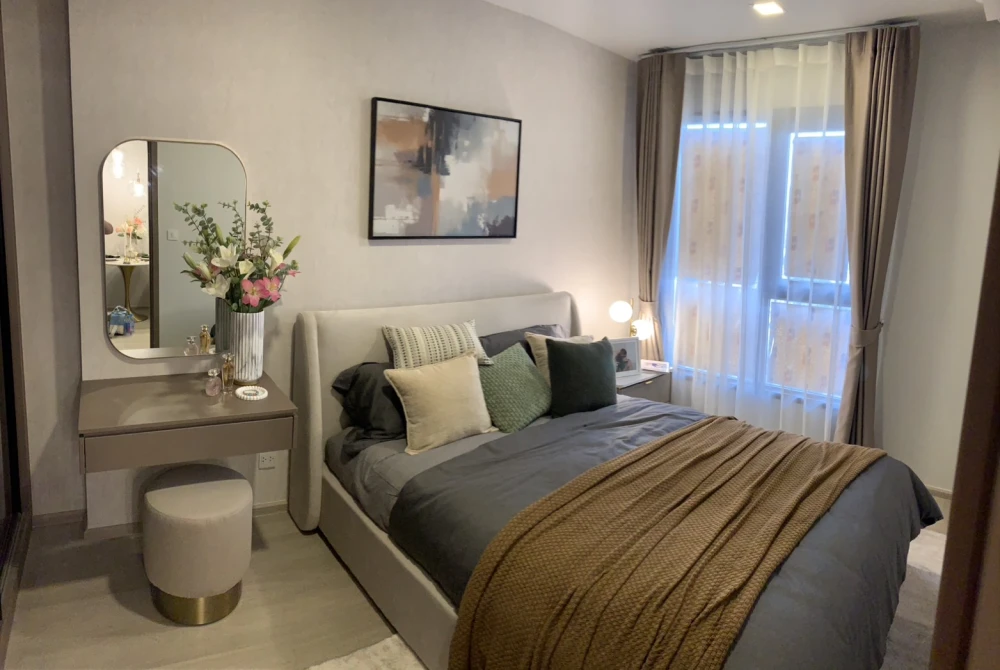 For rent: Life Phahon-Ladprao, north-facing room, cool all day, Central Phahonyothin view + Daen Neramit expressway market, must book.