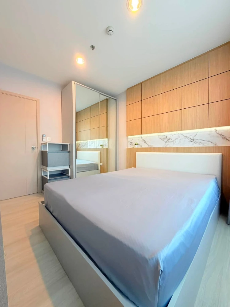 For rent: Life Pinklao, 1 bedroom, 1 bathroom condo with full built-in furniture. Don't miss out!