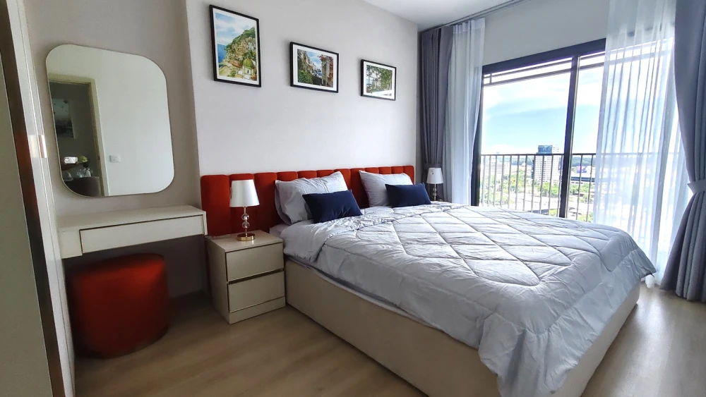 For rent: Life Rama 4 - Asoke, 20th floor. Beautifully furnished and ready to move in. Book now!