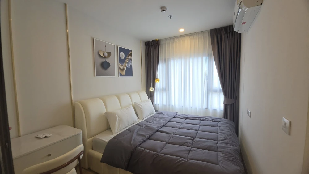 For rent: Life Rama 4 - Asoke, fully furnished. Very pleasant atmosphere. Book now before it's too late!