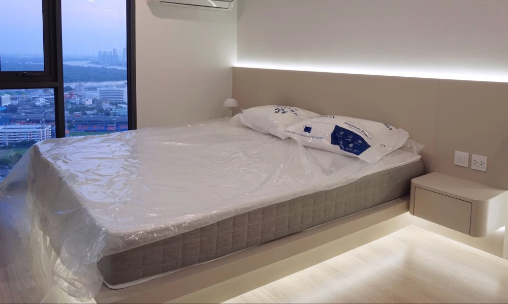 For rent: Life Rama 4 - Asoke, duplex unit, high floor, river view, fully furnished.