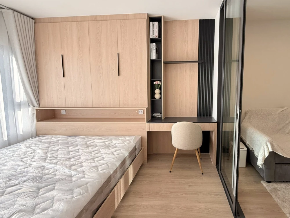 For rent: Life Rama 4 - Asoke, 1 bedroom | City view, fully furnished with high-quality built-in furniture. Book now!