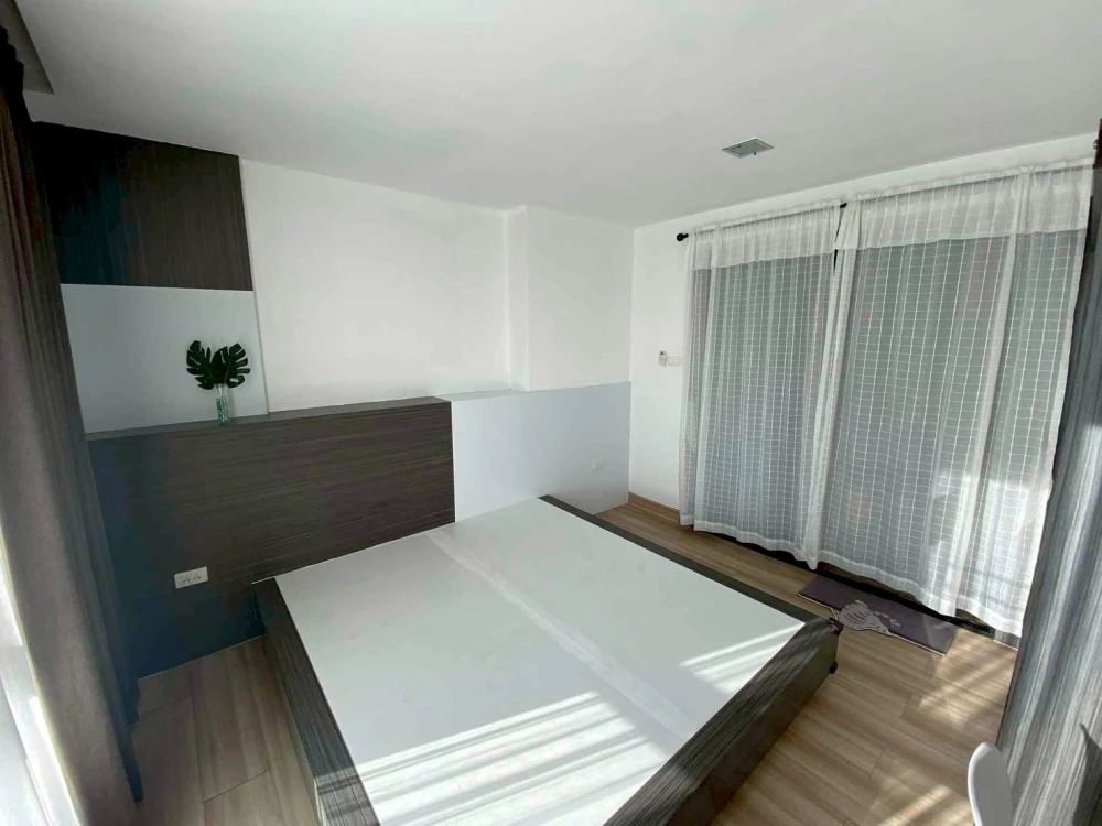 Rooms for rent at Living Avenue Bangsaen. Nice rooms, fully furnished, and affordable prices. Book now!