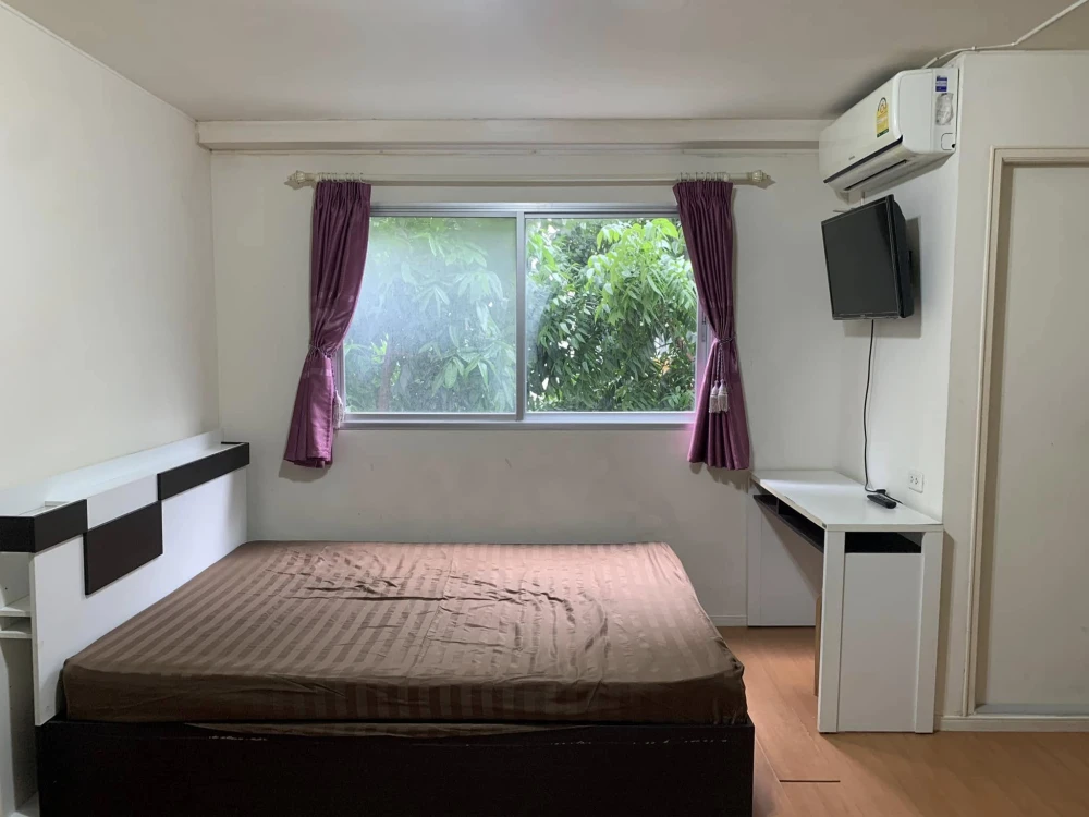 For rent Lumpini Condotown Chonburi - Sukhumvit 3rd floor, fully furnished room, ready to move in, book now, urgently.