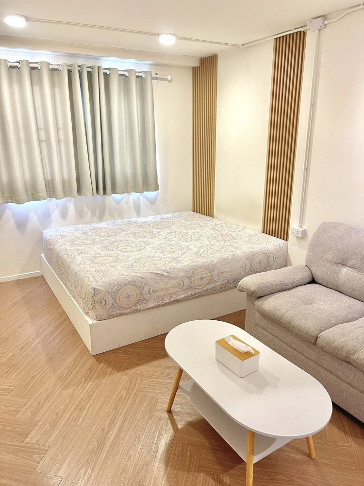 For rent: Lumpini Condo Town Chonburi - Sukhumvit, 5th floor. Beautiful and comfortable unit. Book now!
