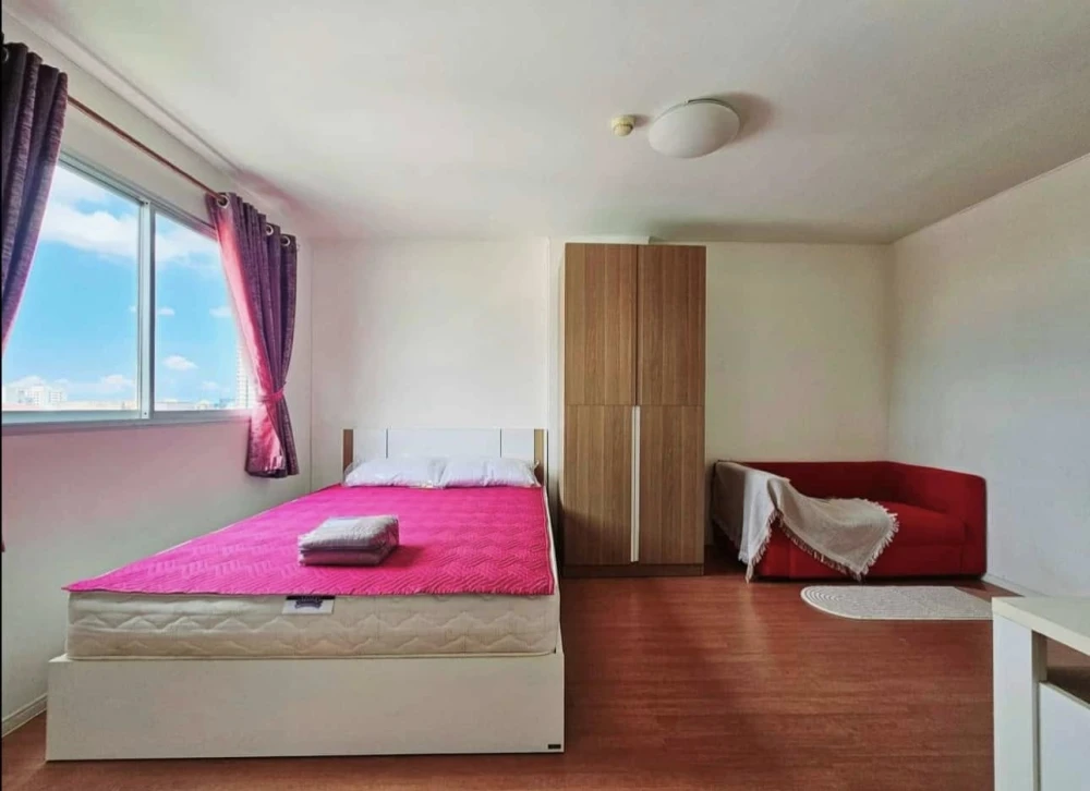 For rent Lumpini Condotown Chonburi - Sukhumvit 7th floor, nice room, fully furnished, book now.