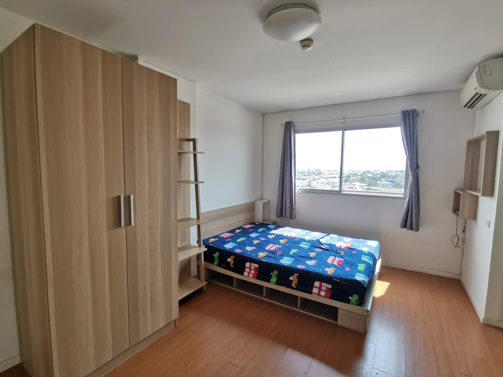 For rent: Lumpini Condo Town Chonburi - Sukhumvit, 8th floor, mountain view, fully furnished, book now, don't miss out.