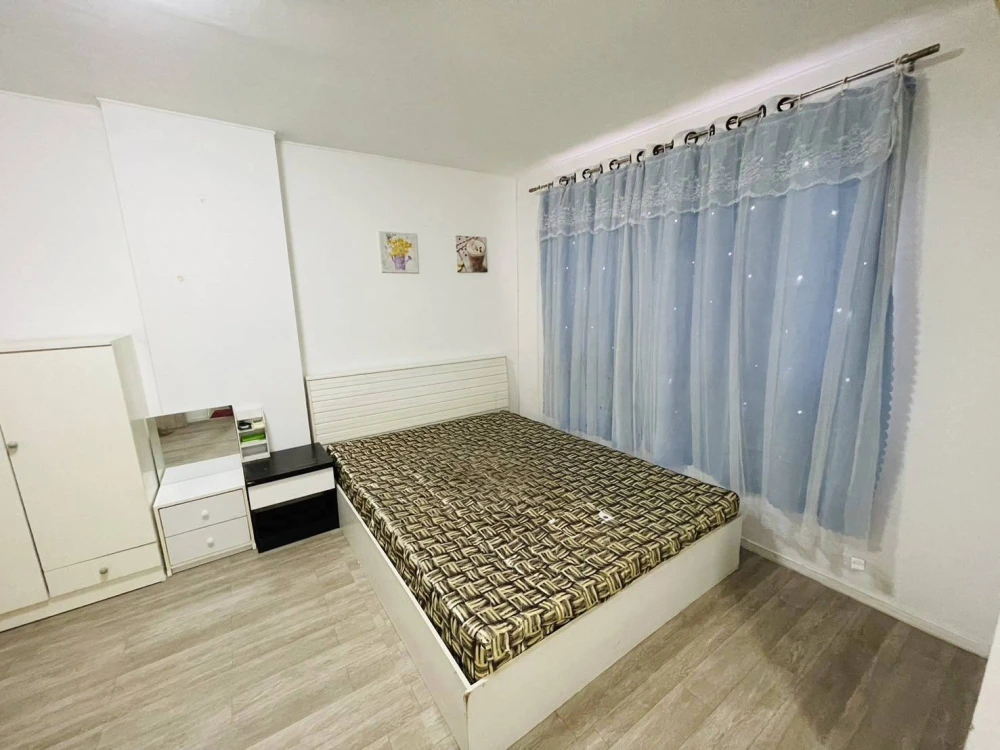 For rent: Lumpini Condotown Chonburi - Sukhumvit, a nice room on the 3rd floor, fully furnished. Hurry and reserve now!