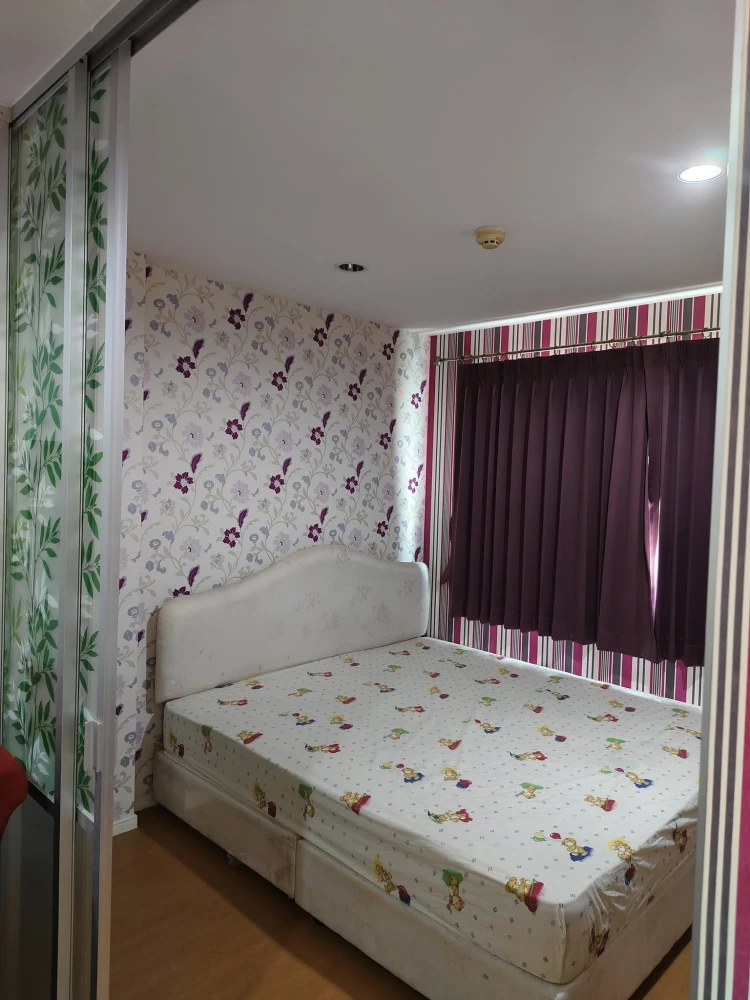 For rent: Lumpini Condo Town Ramindra-Lat Pla Khao, well-separated rooms, great price, book now.