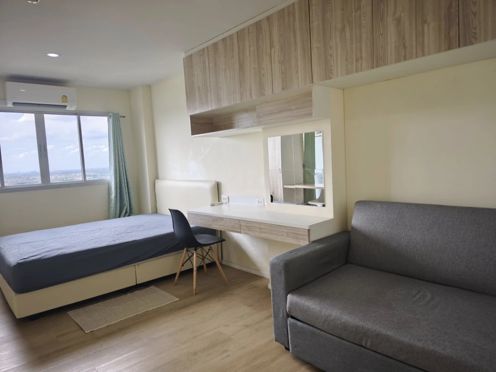 For rent: Lumpini Condo Town Ramintra – Nawamin, Building D, 22nd floor, very tall, built-in furniture + complete electrical appliances, reserve now.