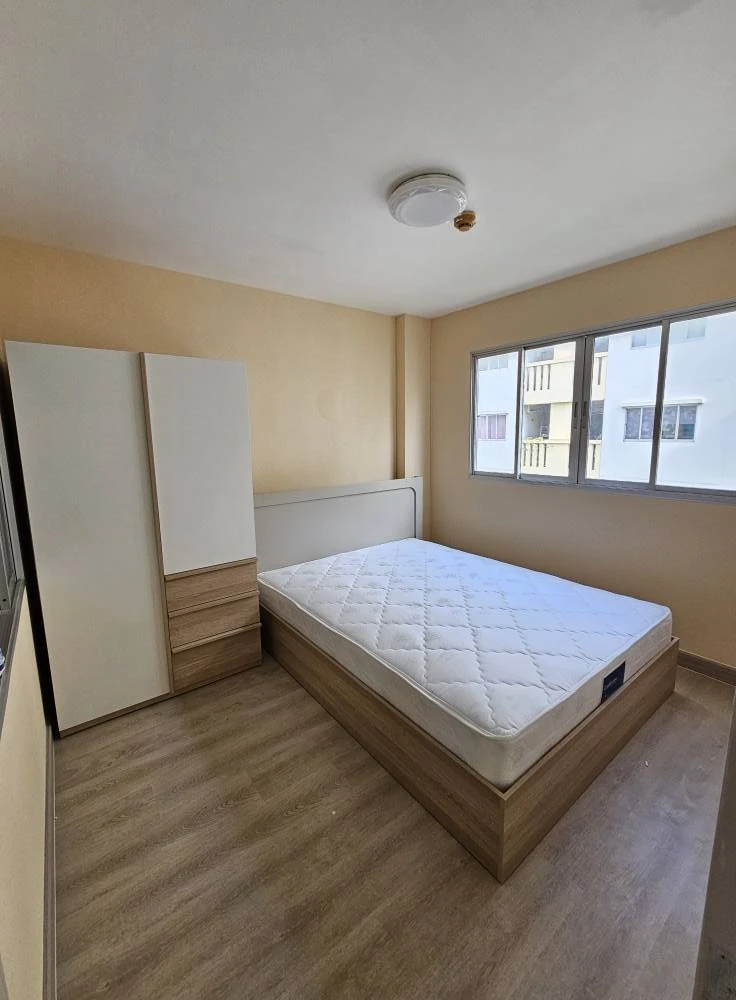 For rent: Lumpini Condo Town Rattanathibet, 1 bedroom, 1 bathroom, fully furnished, just bring your bags and move in!