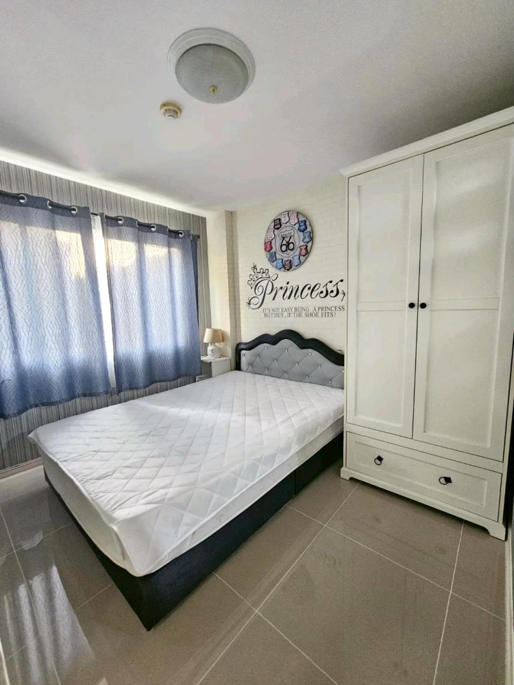 For rent: Lumpini Condotown Bodindecha-Ramkhamhaeng, 2nd floor, beautiful room, fully furnished. Book now!