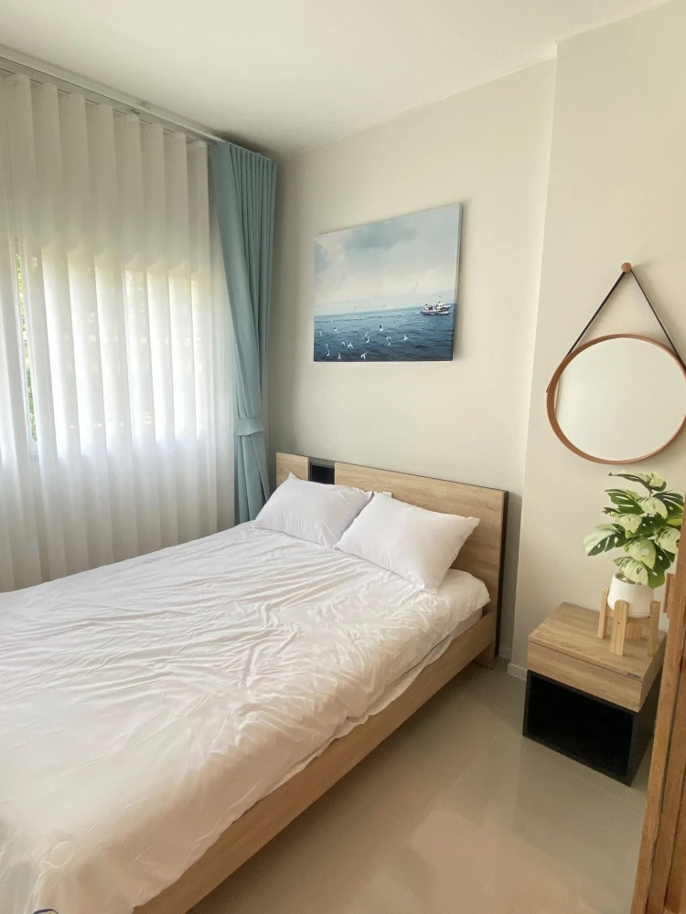 For rent: Lumpini Condotown Chonburi - Sukhumvit, 1st floor unit. Great location, fully furnished. Don't miss out!