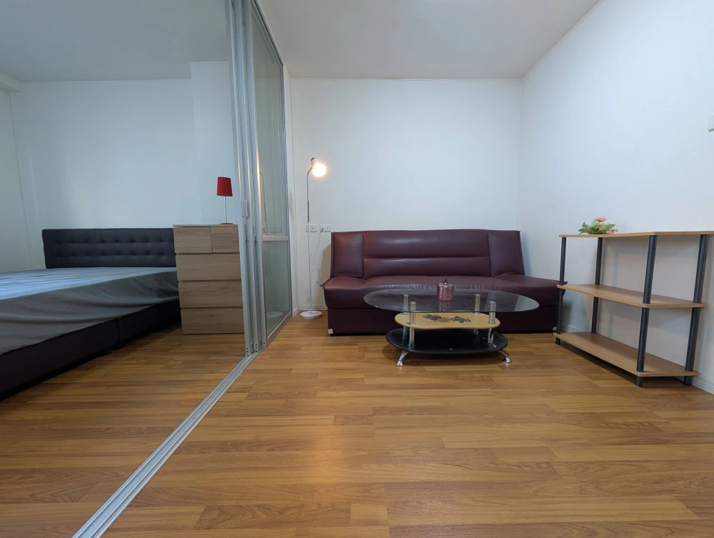 For rent: Lumpini Condotown Chonburi - Sukhumvit, 5th floor unit with full amenities. Book now!
