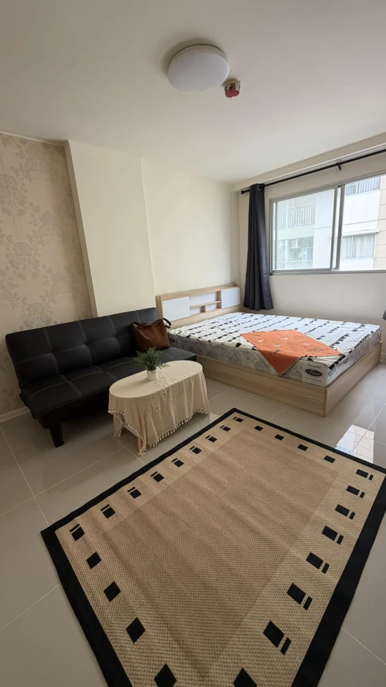 For rent: Lumpini Condotown Chonburi - Sukhumvit. Nice, fully furnished room in a great location. You can't miss this!