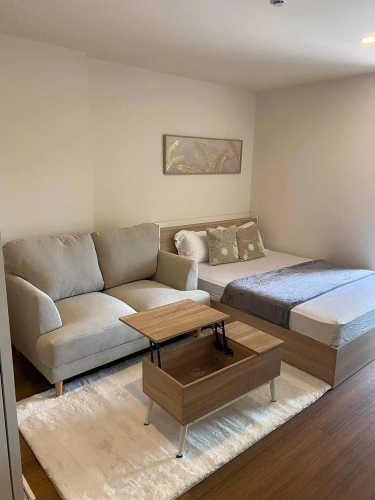For rent: Lumpini Condotown Ekachai 48, corner room with privacy, decorated in a controlled tone, comes with a large usable area, book now.