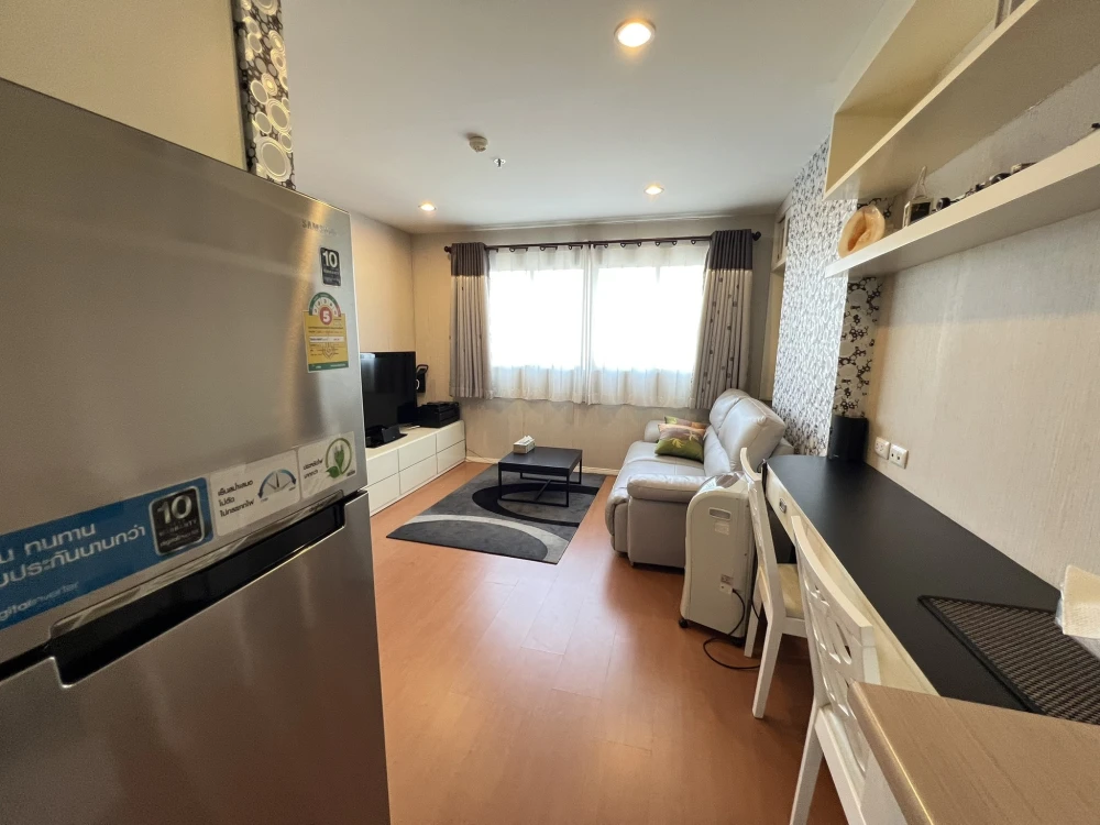 For rent Lumpini Condotown North Pattaya Sukhumvit, 14th floor, corner room, private, interested, reserve now.