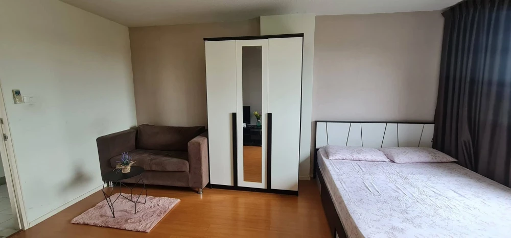 For rent Lumpini CondoTown Romklao – Suvarnabhumi, ready to move in, corner room, open view, no buildings blocking, good price, hurry and book, last r