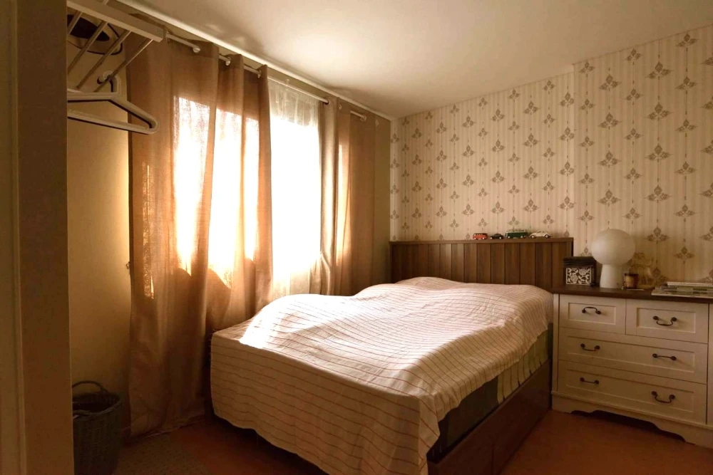 For rent: Lumpini CondoTown Romklao – Suvarnabhumi, studio room with quality wallpaper, decorated in a theme. Reserve now!