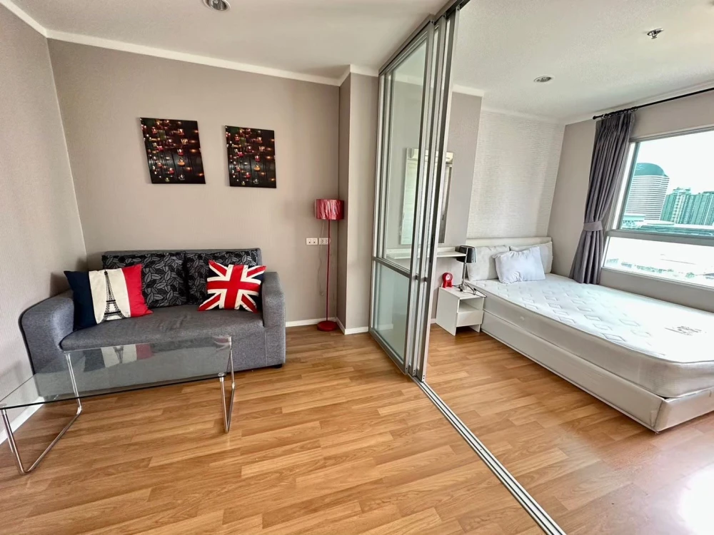 For rent: Lumpini Park Rama 9–Ratchada, separate room, fully furnished and equipped with electrical appliances. Hurry and reserve now!