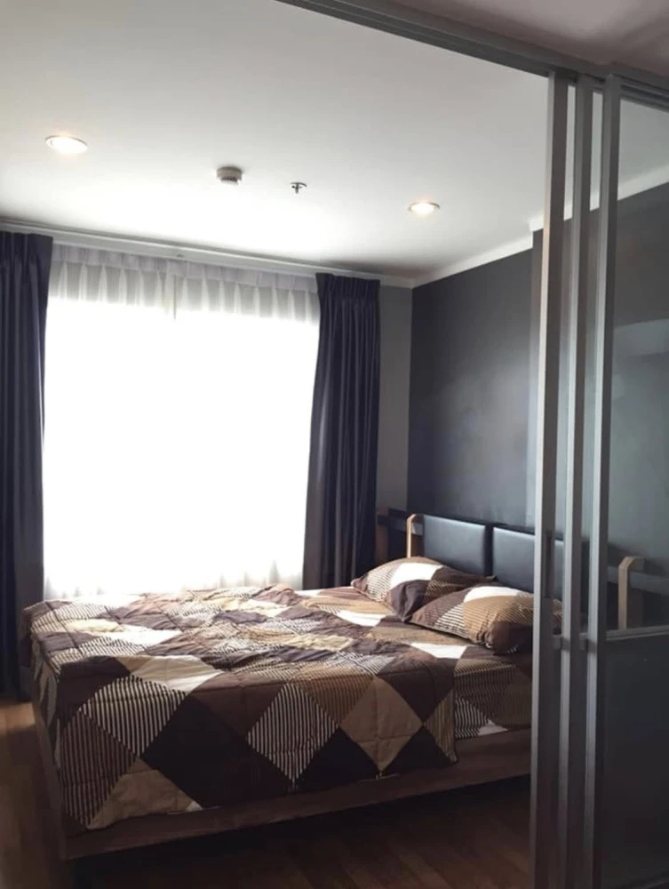 For rent: Lumpini Park Rama 9–Ratchada, high floor unit, fully furnished, ready to move in. Book now, don't miss out!!!