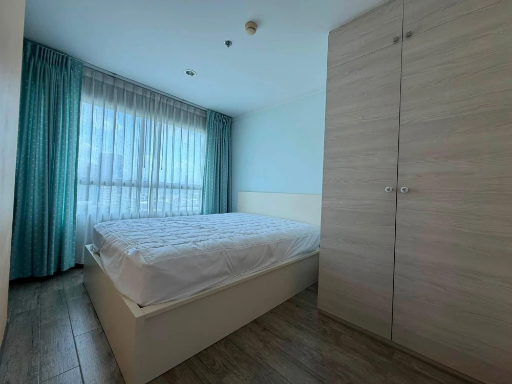 For rent: Lumpini Park Rama 9–Ratchada, 1 bedroom, 1 bathroom, fully furnished, pool view. Book now!
