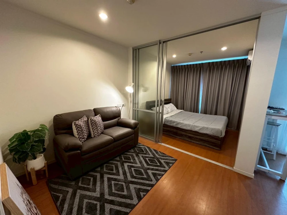 For rent: Lumpini Park Rattanathibet-Ngamwongwan, a comfortable room, decorated in a controlled tone, comes with complete furniture, book now.